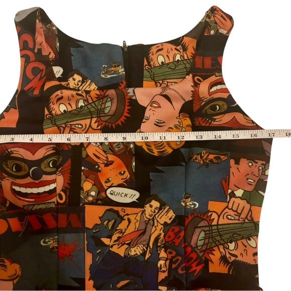 ✨$4 when bundled✨Comic book print dress - Picture 2 of 8